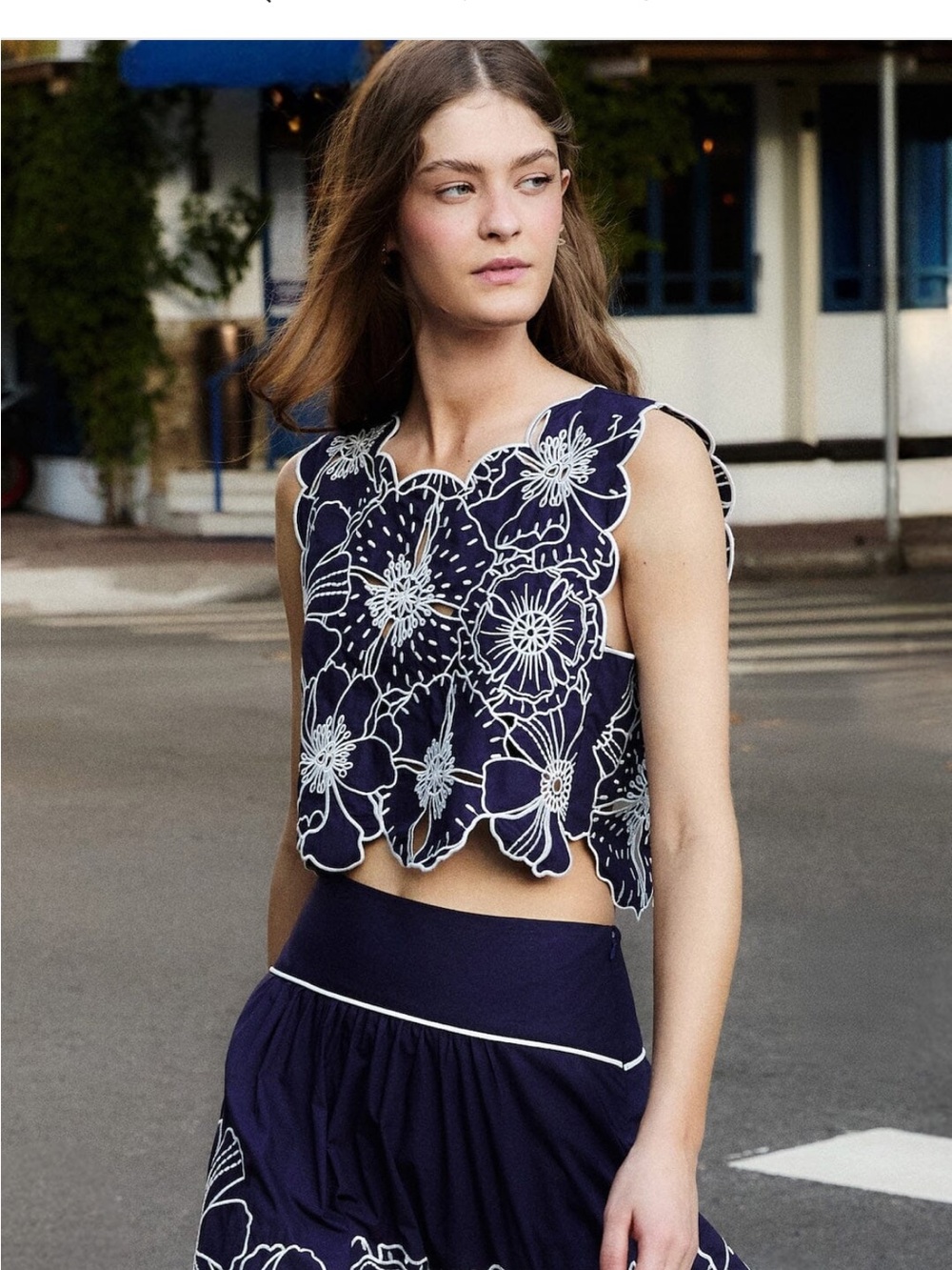 Blue Flowers Richelieu Crop Top